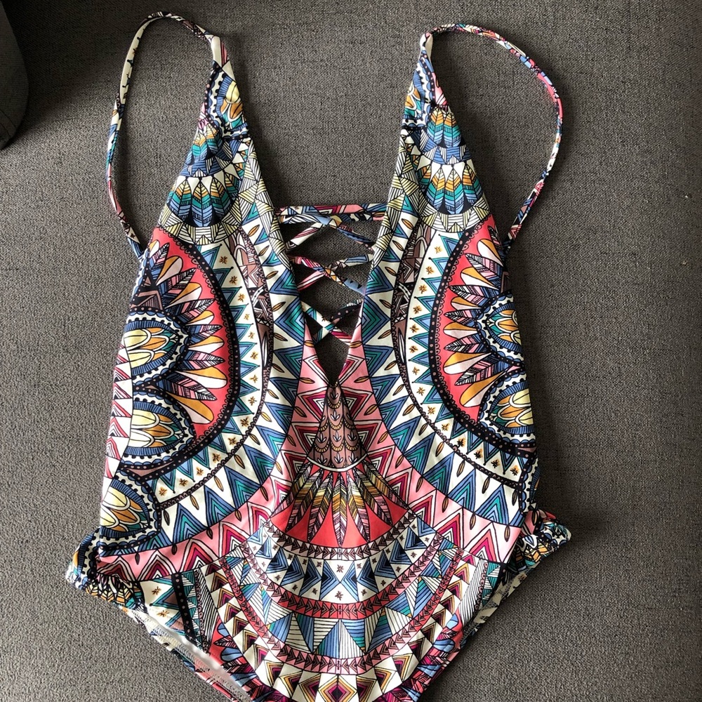 Billabong colorful pattern one piece